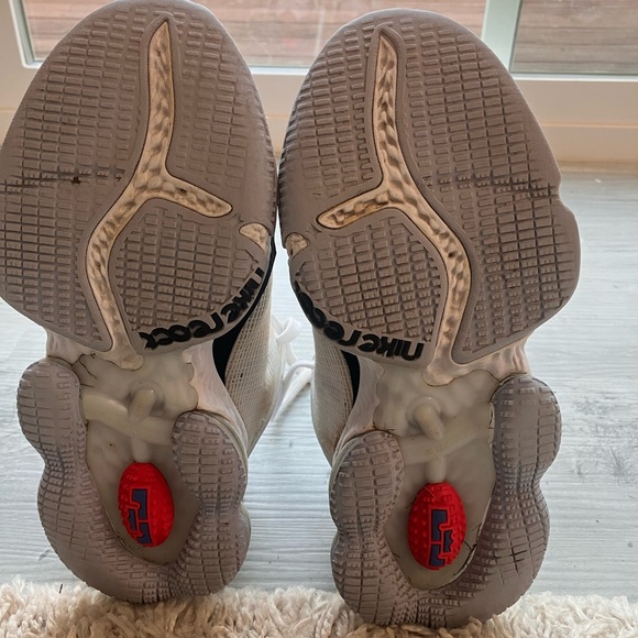 Nike Lebron 19 white/black, size 5, fair condition - Picture 4 of 5